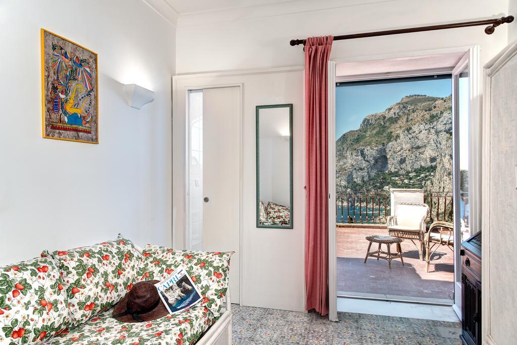 Villa Goldfinger Капри Екстериор снимка