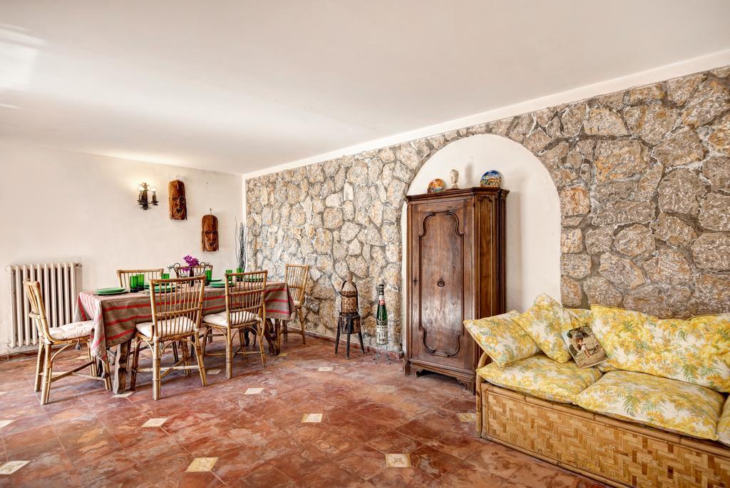 Villa Goldfinger Капри Екстериор снимка